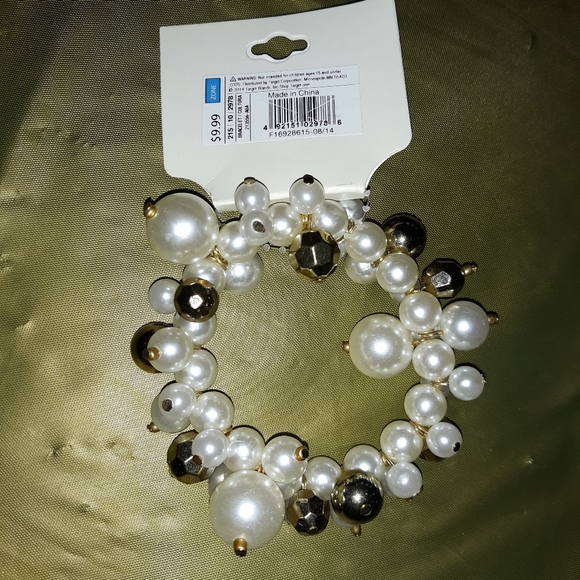 Faux Pearl and Gold Beaded stretch Bracelet NWT - Picture 3 of 5